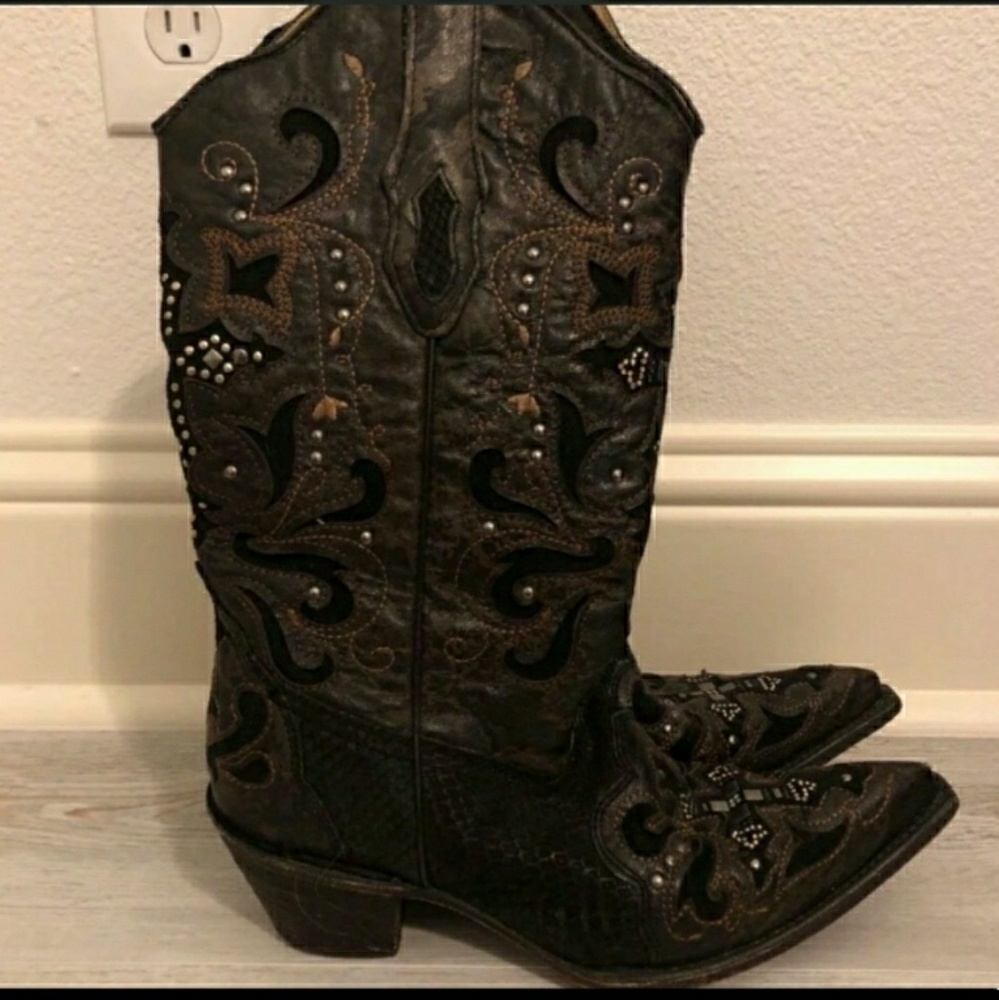 Corral swarovski covered boots<